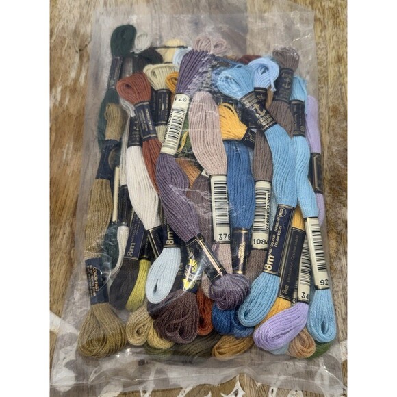 Marie's Garden "Provençe Welcome" counted cross stitch pattern W/ Floss MG03 - Picture 6 of 6